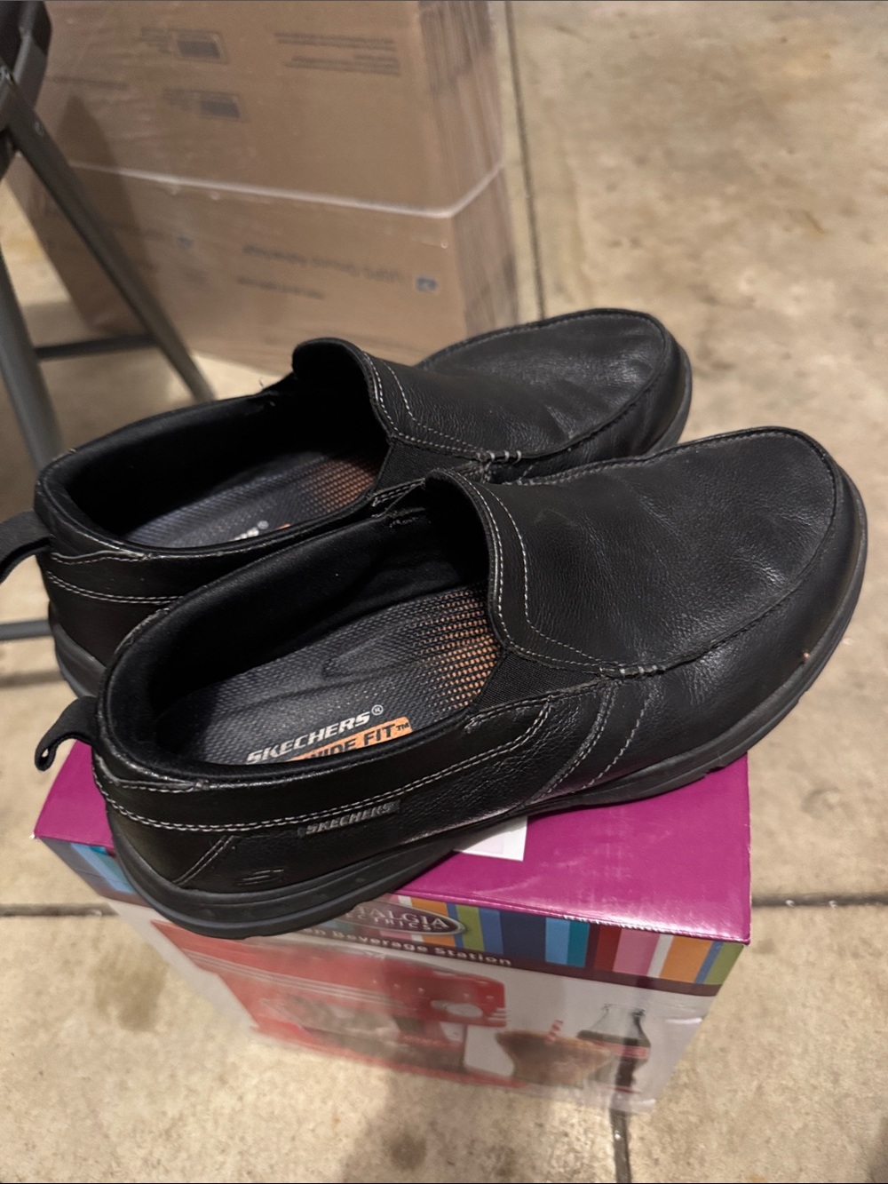 Skechers Harper-Forde Men's Black Relaxed Fit Leather Slip-On Loafers size 10.5